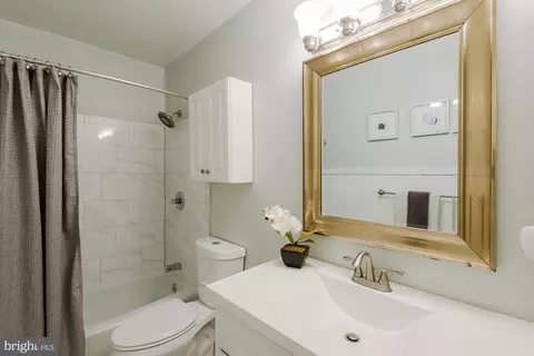 227 6th St NE, Washington, DC 20002 photo 22