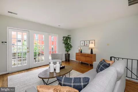227 6th St NE, Washington, DC 20002 photo 3
