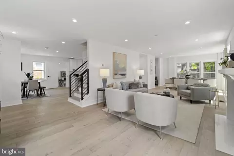 4417 49th St NW, Washington, DC 20016