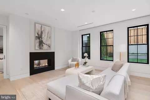 3255 Prospect NW #2, Washington, DC 20007 photo 9