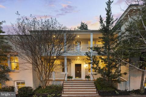 3400 P St NW, Washington, DC 20007