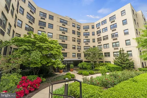 1801 Clydesdale Pl NW #422, Washington, DC 20009