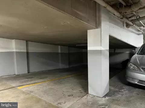 2201 L St NW #G5, Washington, DC 20037