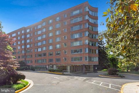 4200 Cathedral Ave NW #110, Washington, DC 20016