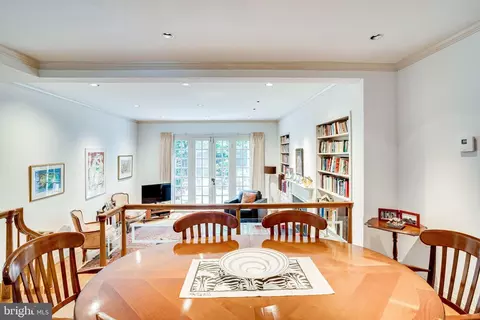 4431 Macarthur Blvd NW, Washington, DC 20007 photo 9
