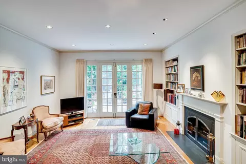 4431 Macarthur Blvd NW, Washington, DC 20007 photo 13