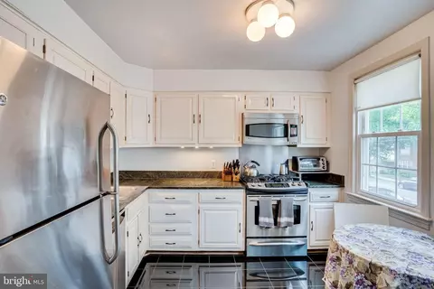 4431 Macarthur Blvd NW, Washington, DC 20007 photo 23