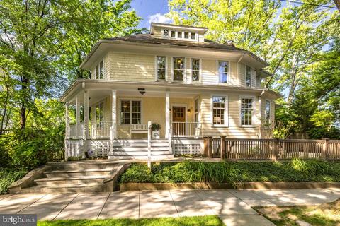5817 Chevy Chase Pkwy NW, Washington, DC 20015