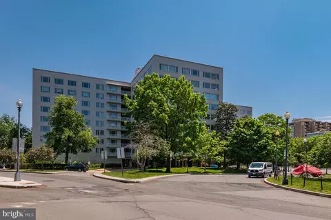 2475 Virginia Ave NW #810, Washington, DC 20037