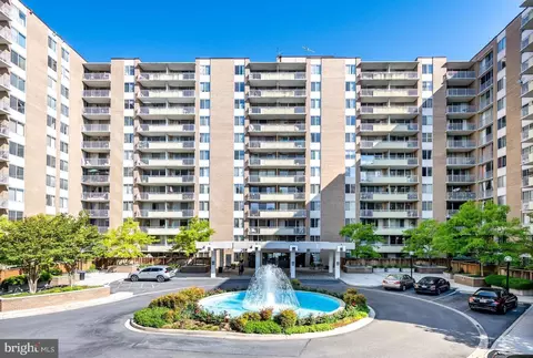 3001 Veazey Ter NW #611, Washington, DC 20008