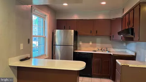 3927 Pennsylvania Ave SE #101, Washington, DC 20020