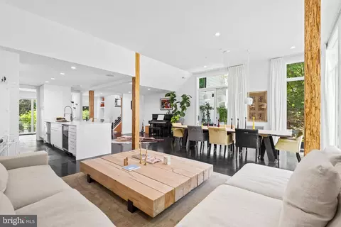 2731 Newlands St NW, Washington, DC 20015