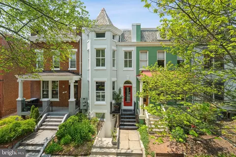 113 13th St SE, Washington, DC 20003