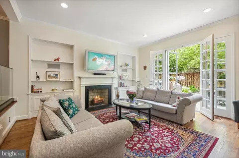 4433 Macarthur Blvd NW, Washington, DC 20007 photo 10