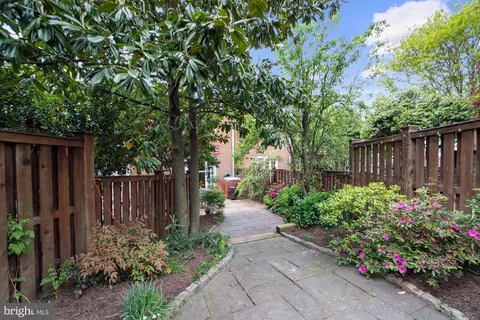 4433 Macarthur Blvd NW, Washington, DC 20007 photo 35