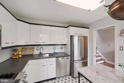 4433 Macarthur Blvd NW, Washington, DC 20007 photo 5