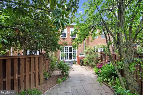 4433 Macarthur Blvd NW, Washington, DC 20007 photo 39