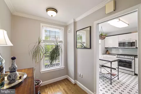 4433 Macarthur Blvd NW, Washington, DC 20007 photo 3