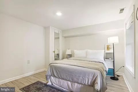 907 11th St NE, Washington, DC 20002 photo 38