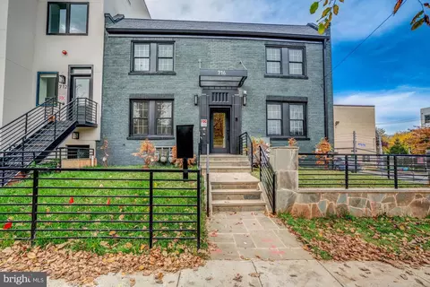 716 Kearny St NE #3, Washington, DC 20017