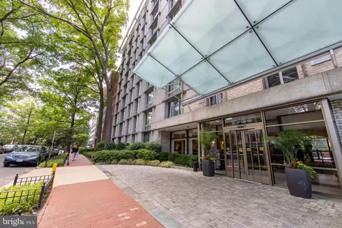 950 25th St NW #1006N, Washington, DC 20037