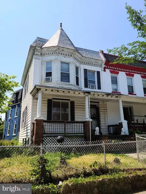 1336 Newton St NW, Washington, DC 20010