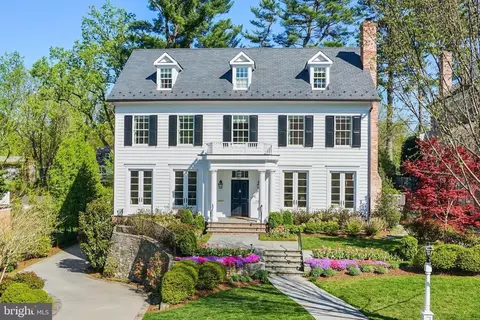 3953 52nd St NW, Washington, DC 20016