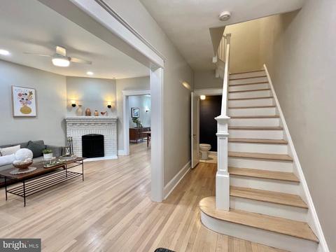 746 Princeton Pl NW, Washington, DC 20010