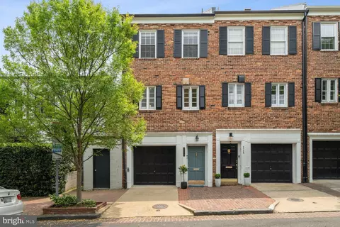 2726 Dumbarton St NW, Washington, DC 20007