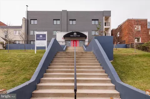 1940 3rd St NE #1, Washington, DC 20002