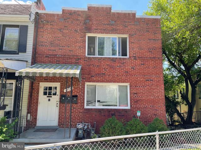 4253 Brooks St NE, Washington, DC 20019