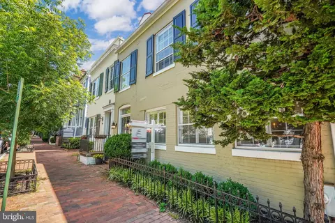 1501 33rd St NW, Washington, DC 20007
