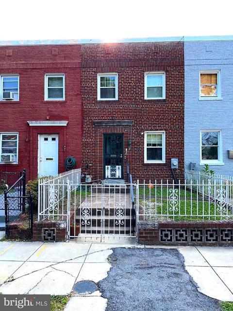 419 20th St NE, Washington, DC 20002