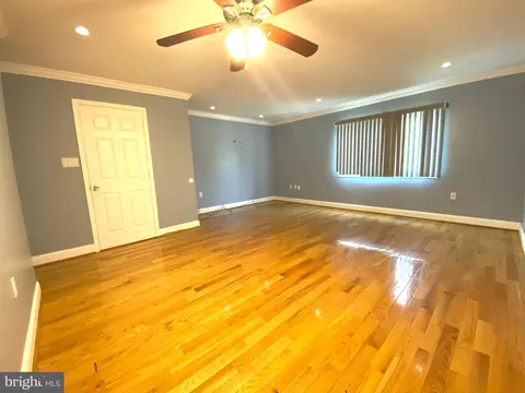 1347 Barnaby Ter SE, Washington, DC 20032