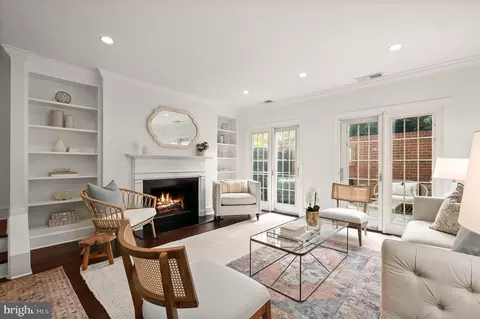 3261 Sutton Pl NW #D, Washington, DC 20016
