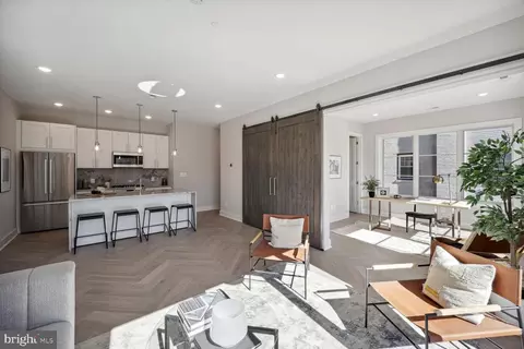 1240 Raum St NE #22, Washington, DC 20002