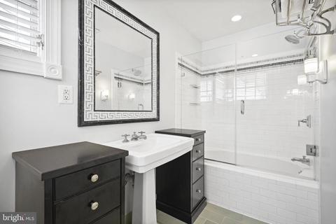 408 E Capitol St NE, Washington, DC 20003 photo 21