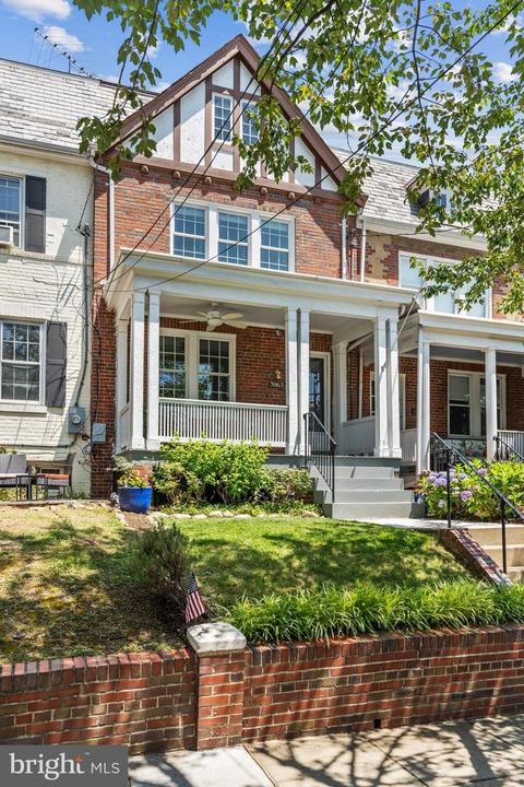 3863 Beecher St NW, Washington, DC 20007