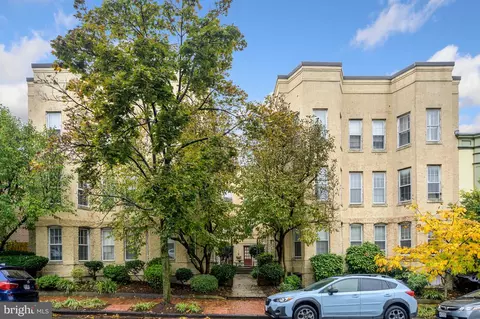 117 E Street SE #302, Washington, DC 20003