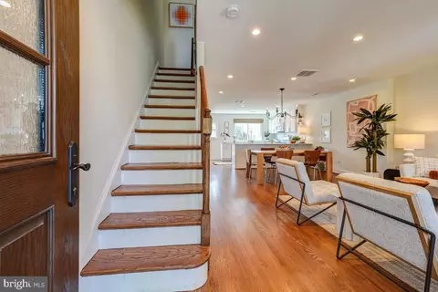 334 16th St NE, Washington, DC 20002