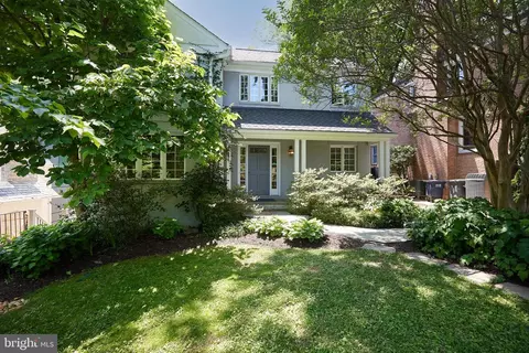 4430 Macomb St NW, Washington, DC 20016