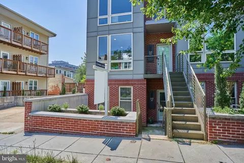 221 Randolph Pl NE #1, Washington, DC 20002