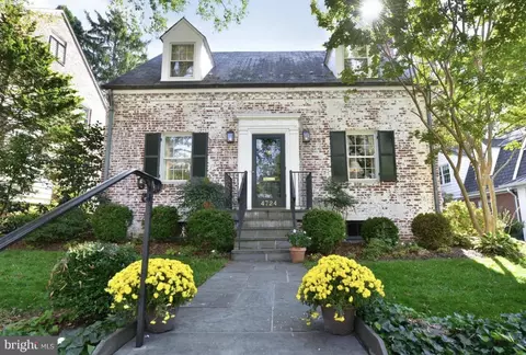 4724 Alton Pl NW, Washington, DC 20016
