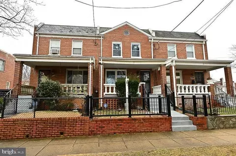 1225 Savannah Pl SE, Washington, DC 20032