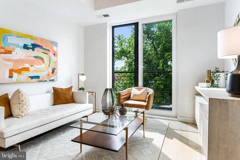 7700 Georgia Ave NW #405, Washington, DC 20012