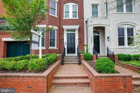 420 3rd St NE, Washington, DC 20002 photo 2