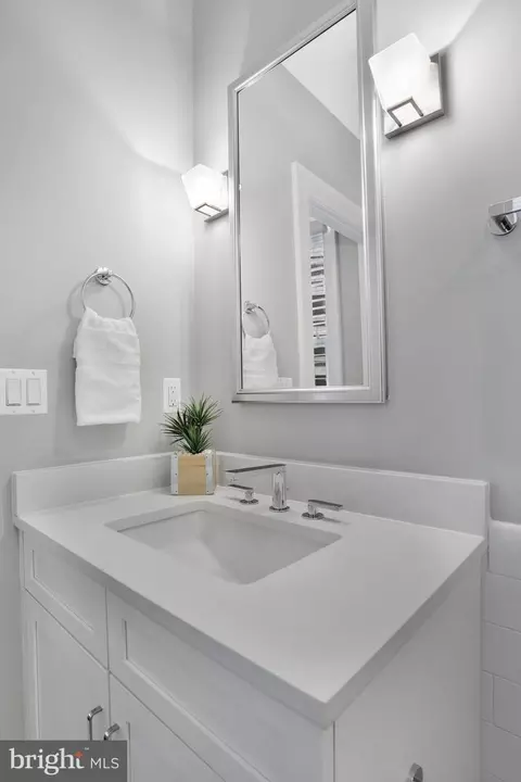 420 3rd St NE, Washington, DC 20002 photo 81