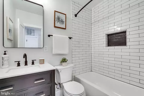 45 T St NE, Washington, DC 20002 photo 34