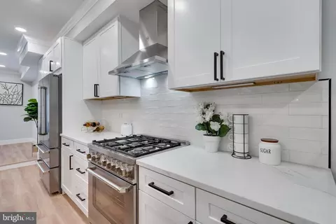 45 T St NE, Washington, DC 20002 photo 12