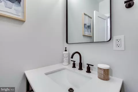 45 T St NE, Washington, DC 20002 photo 36